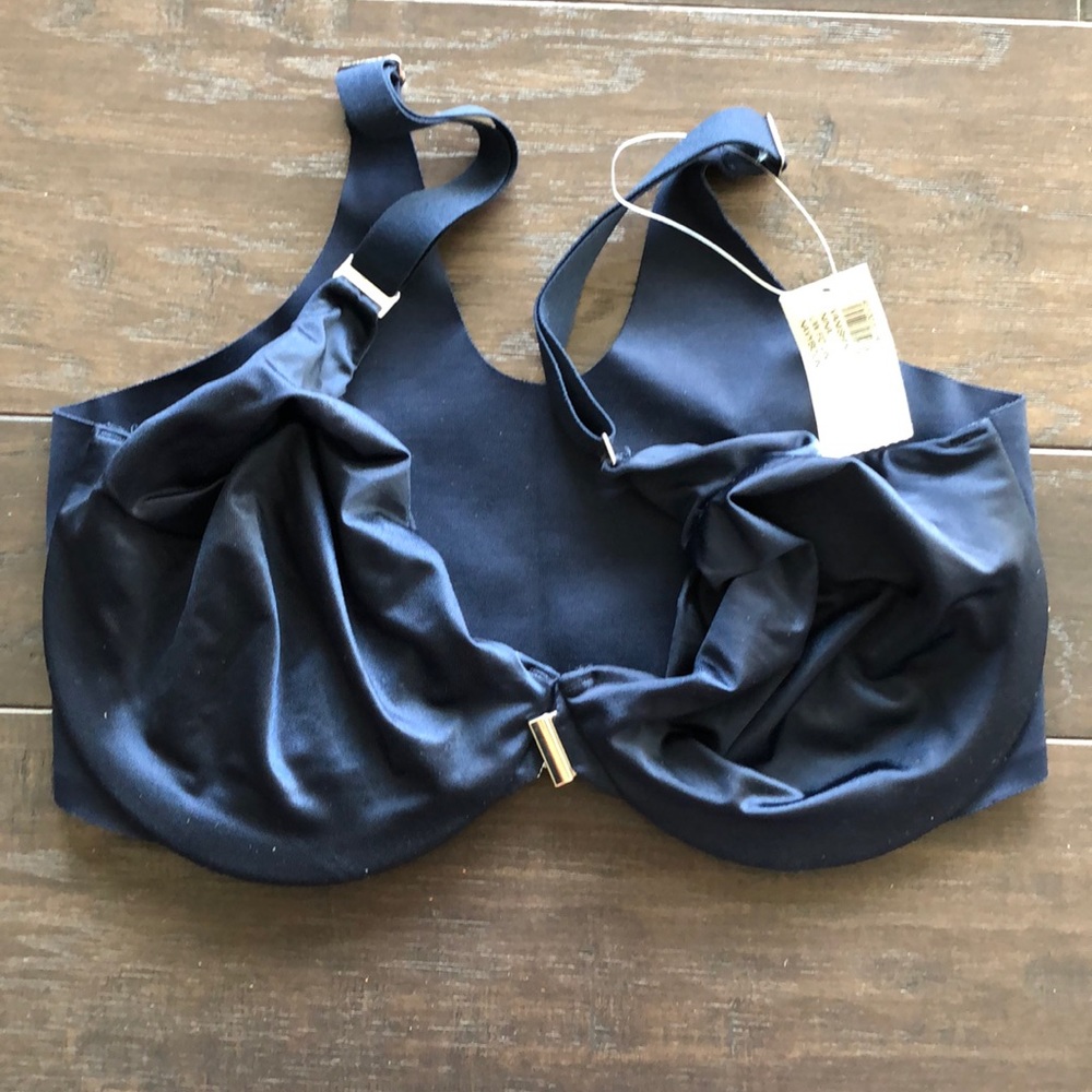 NWT Soma Vanishing Back Bra